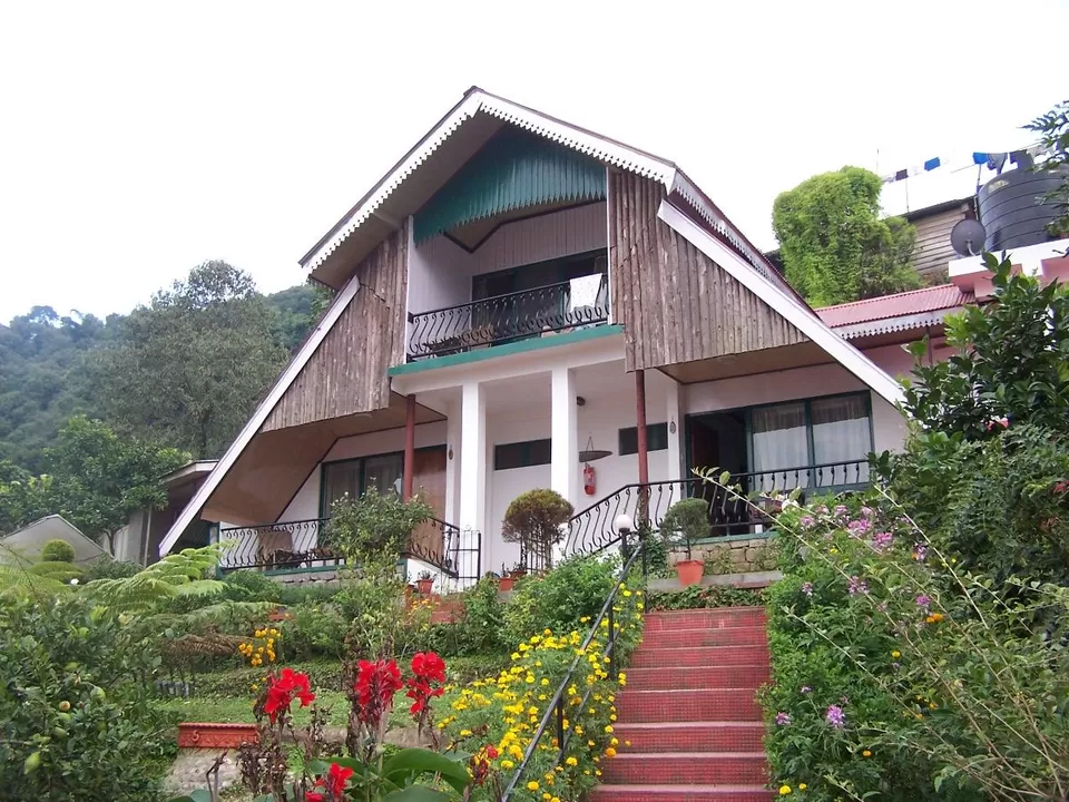Photo of Mandarin Village Resort, Kaluk, Sikkim, India by Kadambari Bhatte (curlytravelmess)