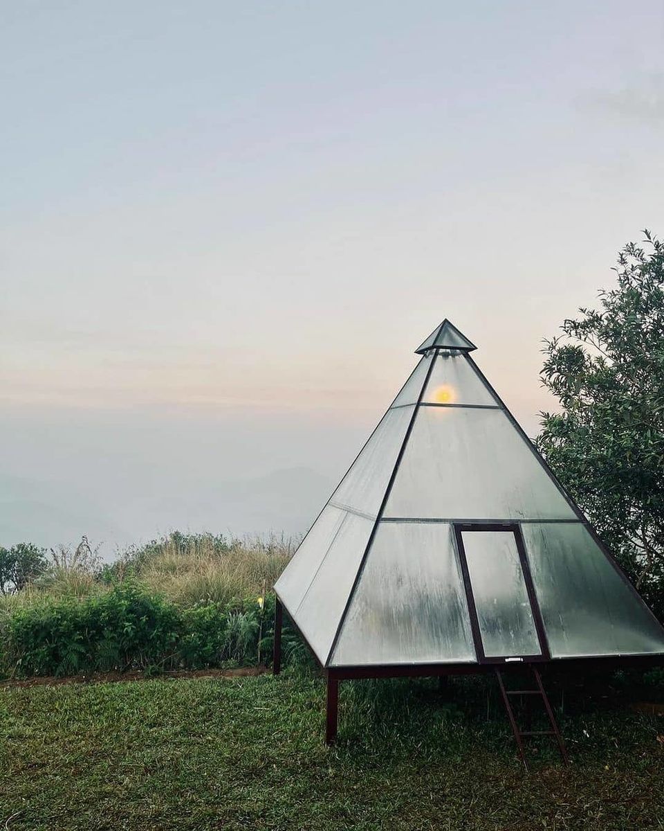 Photo of Try Glamping in India's First Glass Cabin Surrounded by Mountains! by Kadambari Bhatte (curlytravelmess)