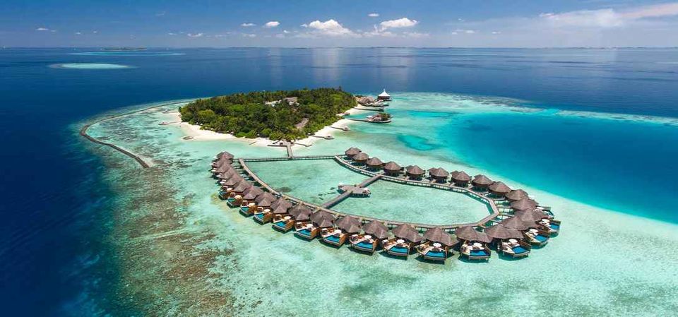 Photo of These 11 Lavish Resorts in Maldives Offer the Best Luxury Holiday That Will Leave You Dreaming! by Kadambari Bhatte (curlytravelmess)