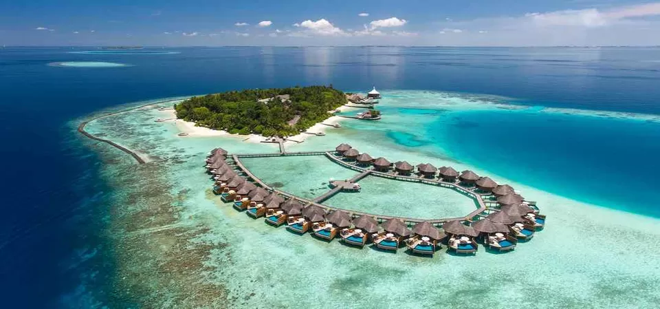 Photo of These 11 Lavish Resorts in Maldives Offer the Best Luxury Holiday That Will Leave You Dreaming! by Kadambari Bhatte (curlytravelmess)