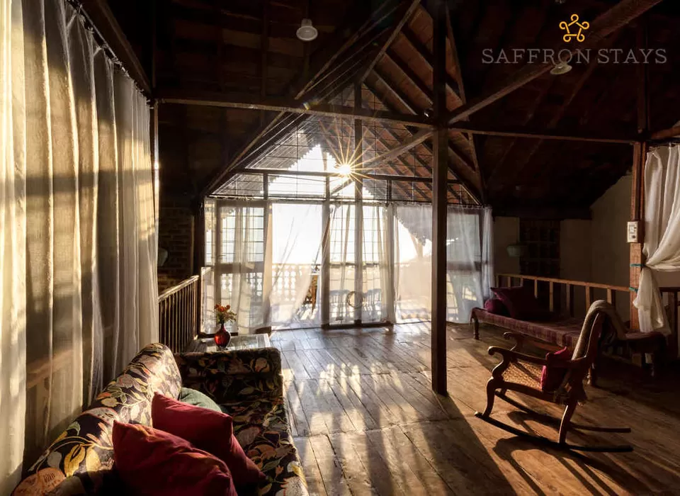 Photo of Lattitude By The Lake, Pan, Maval, Vadgaon, Maharashtra, India by Kadambari Bhatte (curlytravelmess)