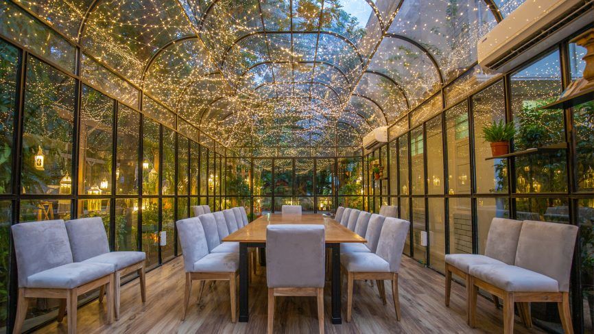 Photo of India's Unique Instagrammable Cafes and Restaurants for Date Nights & Cosy Afternoons! 1/8 by Kadambari Bhatte (curlytravelmess)
