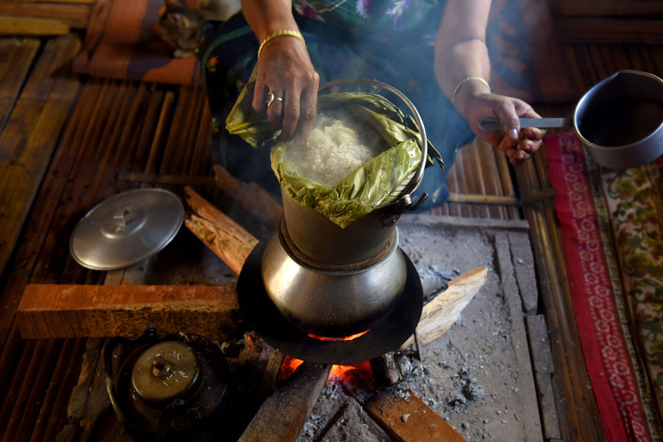 Photo of 10 Underrated Local Indian Delicacies That You Must Try on Your Next Trip! by Kadambari Bhatte (curlytravelmess)