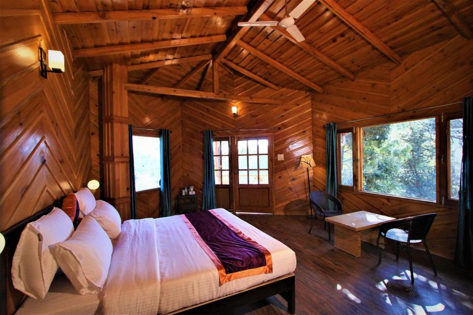 Photo of 10 Utterly Romantic Hill Resorts Close to Delhi to Get Cozy with Your Partner by Kadambari Bhatte (curlytravelmess)