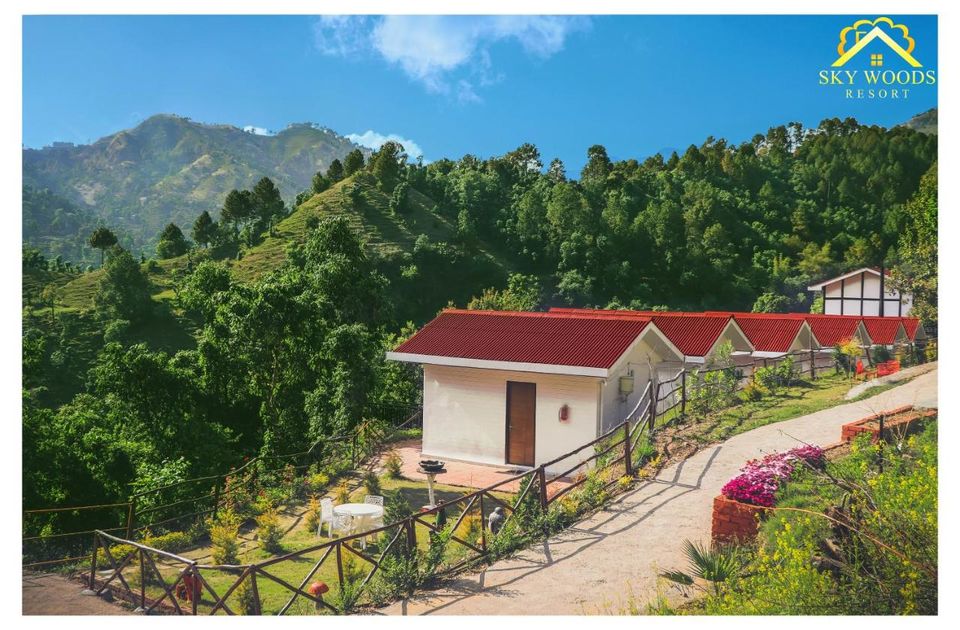 Photo of 10 Utterly Romantic Hill Resorts Close to Delhi to Get Cozy with Your Partner by Kadambari Bhatte (curlytravelmess)