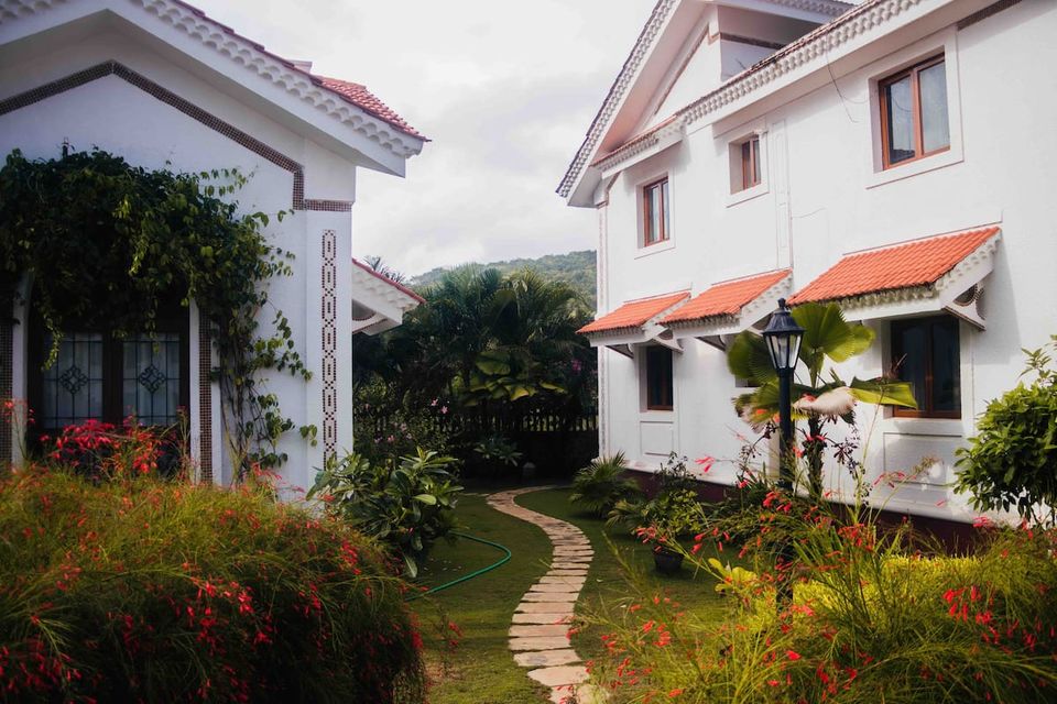 Photo of Bookmark These 10 Luxury Villas in Goa Made for Groups That Come with a Pool! by Kadambari Bhatte (curlytravelmess)