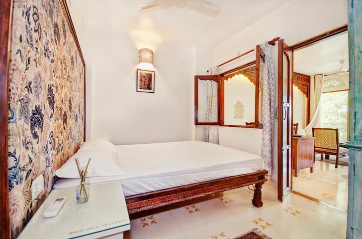 Photo of Delhi People Tired of Staying at Home? These Unique AirBnB's Are Worth Planning a Weekend Getaway! by Kadambari Bhatte (curlytravelmess)