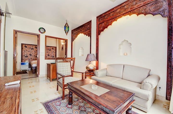 Photo of Delhi People Tired of Staying at Home? These Unique AirBnB's Are Worth Planning a Weekend Getaway! by Kadambari Bhatte (curlytravelmess)