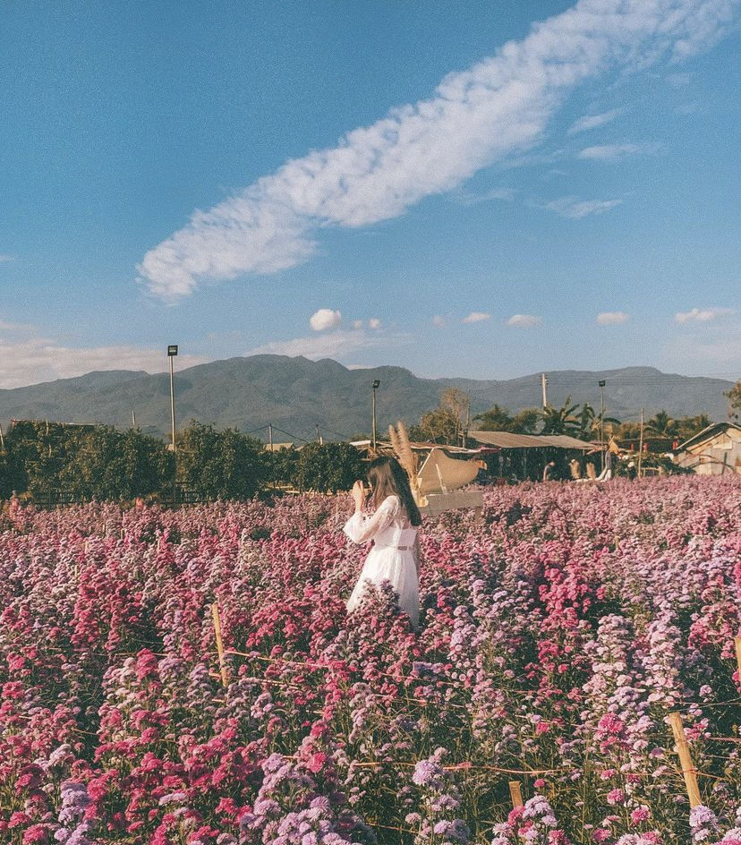 Photo of 10 Indian Women Who Have Redefined Travel and Are Giving The World Some Serious Travel Goals! by Kadambari Bhatte (curlytravelmess)