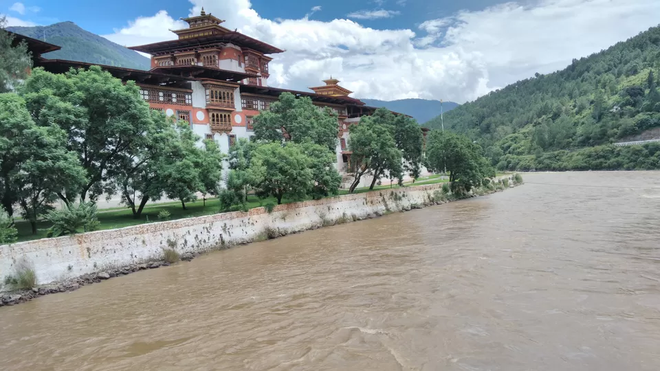 Photo of Bhutan - Raft, hike, relax n cherish by Shashank P