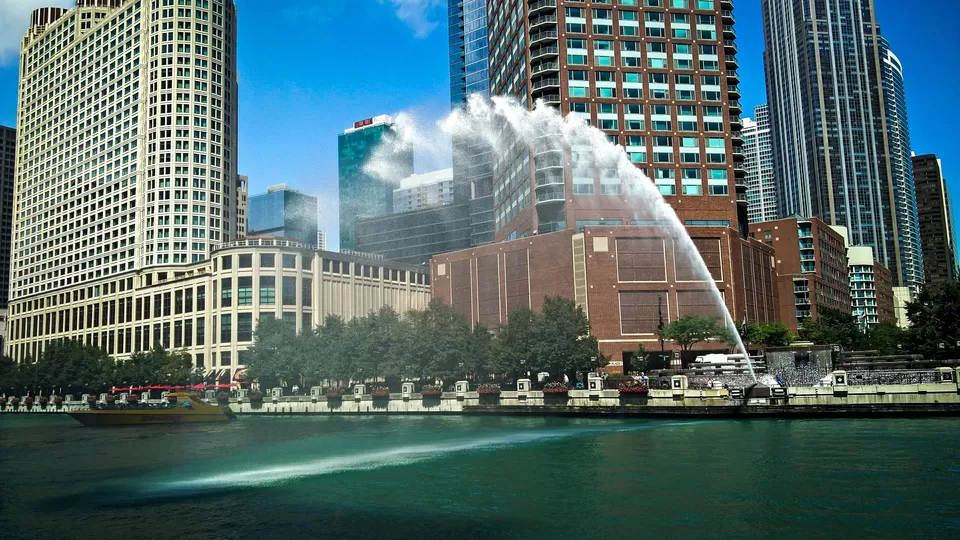 Photo of Centennial Fountain, Oak Avenue, Evanston, IL, USA by Saini Krishnamurthy