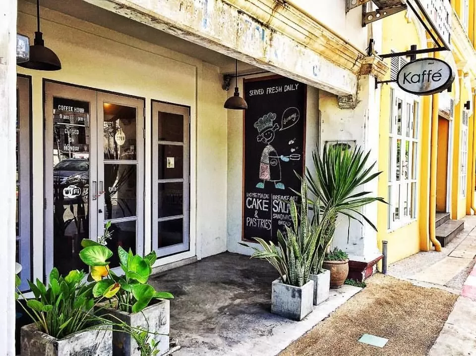 Photo of Auntie's Recipes Kaffe' Phuket Talat Yai Phuket Thailand by Aniruddha Kulkarni