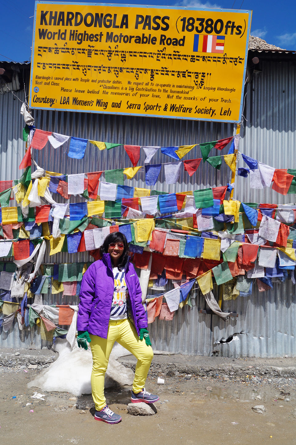 Photo of Khardung La Road, Leh by Juhhii Bhatia