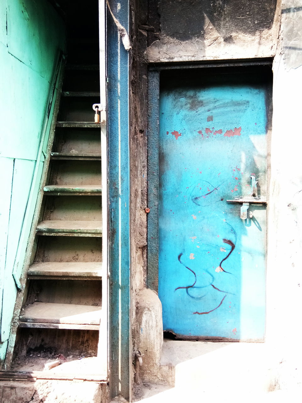 Photo of Photo blog through the doorways of Kumbharwada 10/15 by Priyanshi Singhal