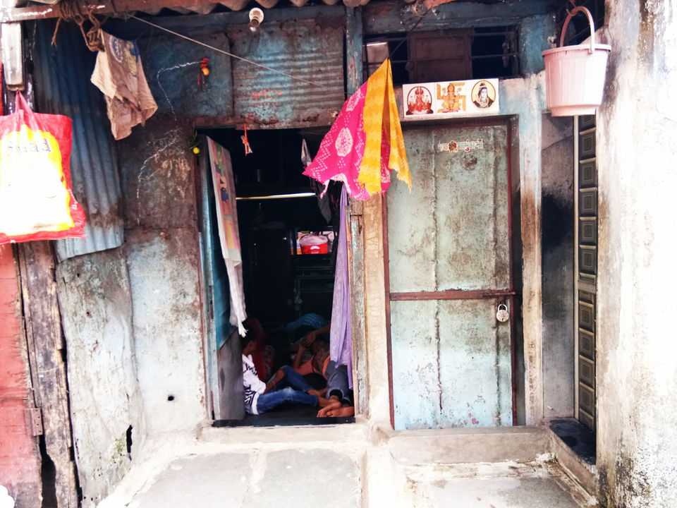 Photo of Photo blog through the doorways of Kumbharwada 14/15 by Priyanshi Singhal