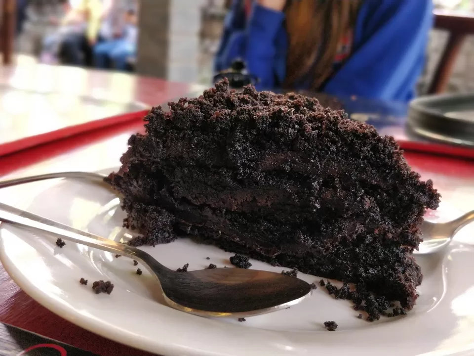 Photo of Norling Hummingbird Cafe, Mohli Lahrandi, Himachal Pradesh, India by Jenn Rumao