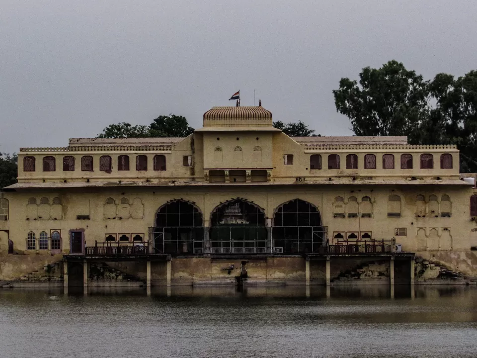 Photo of शाही उत्सवों से उपेक्षा तक - जयपुर में तालकटोरा झील की यात्रा by Ajay Singh Chouhan