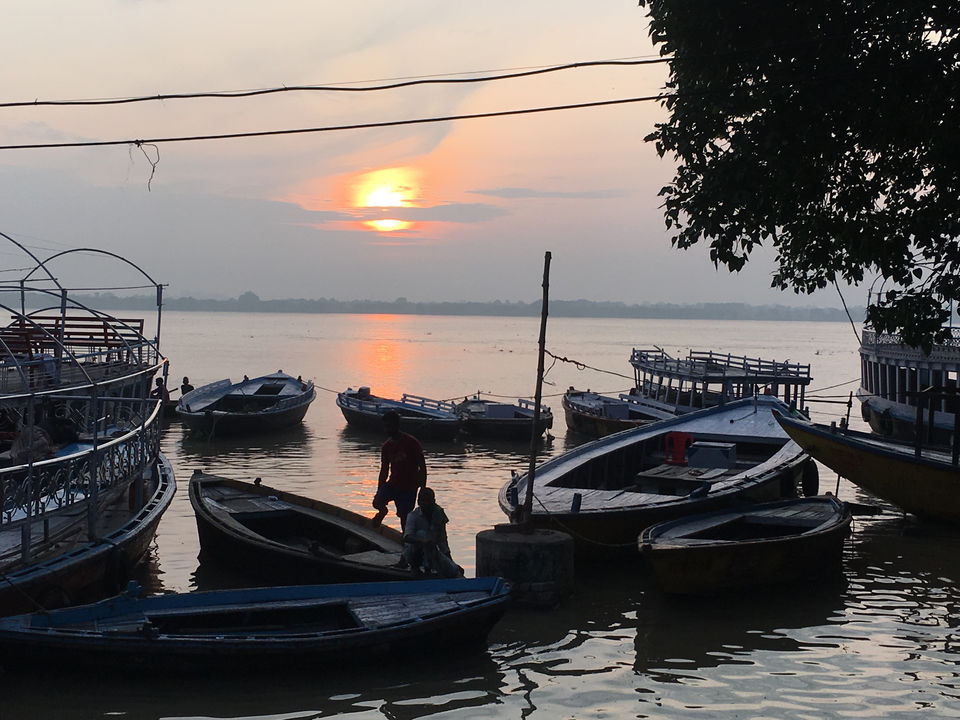 Photo of Assi ghat, Shivala, Varanasi, Uttar Pradesh, India by Saloni