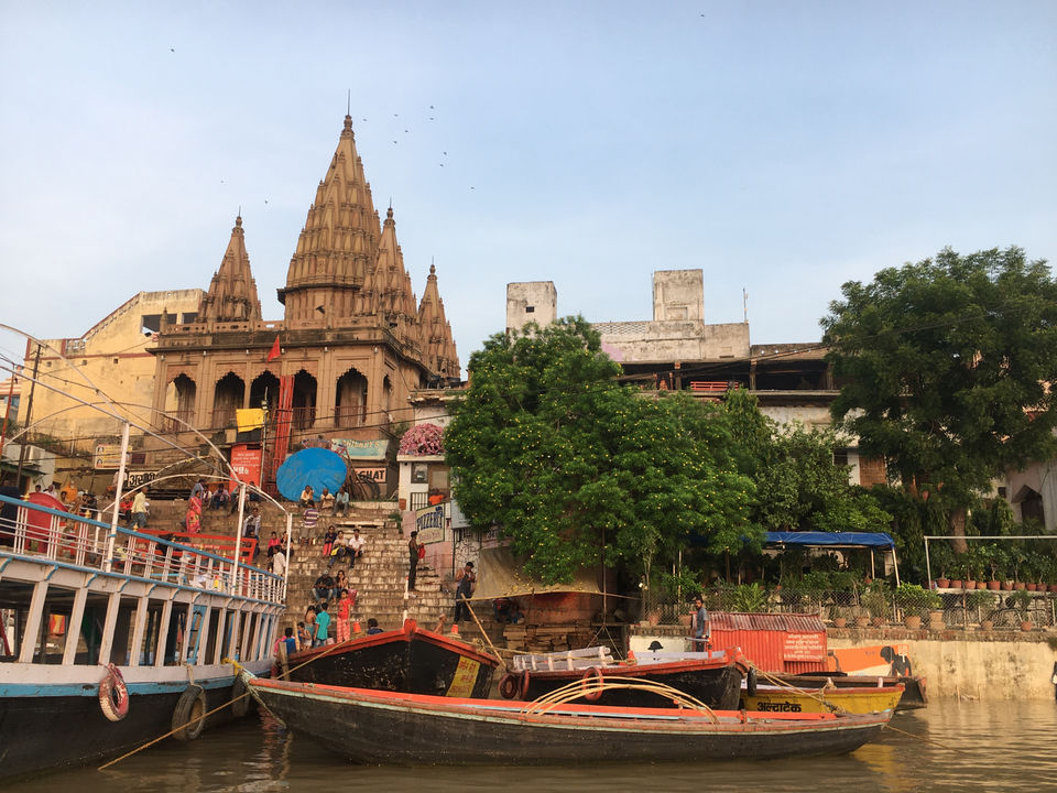 Photo of Assi ghat, Shivala, Varanasi, Uttar Pradesh, India by Saloni