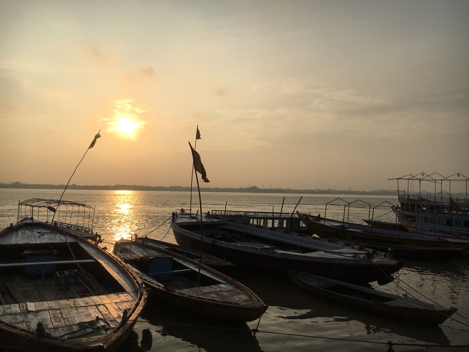 Photo of Assi ghat, Shivala, Varanasi, Uttar Pradesh, India by Saloni