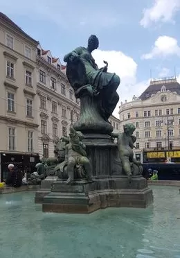 Photo of Donnerbrunnen, Plankengasse, Vienna, Austria by Freesoul
