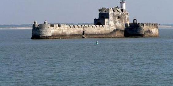 Photo of The Best Sea Side Forts of India 7/9 by Divya