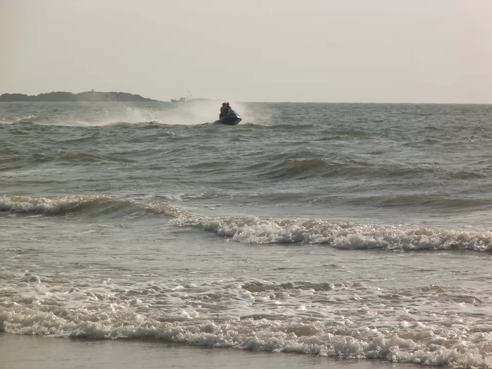 Photo of Malpe Beach, Malpe, Karnataka, India by vinay vinvin