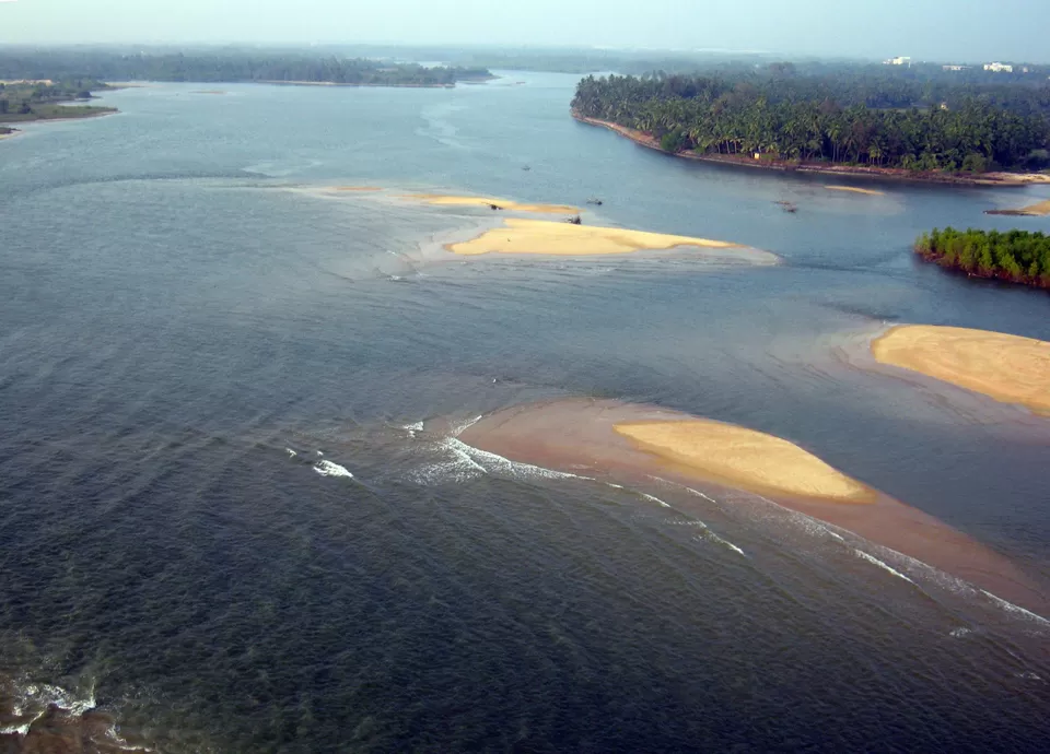 Photo of Malpe Beach, Malpe, Karnataka, India by vinay vinvin