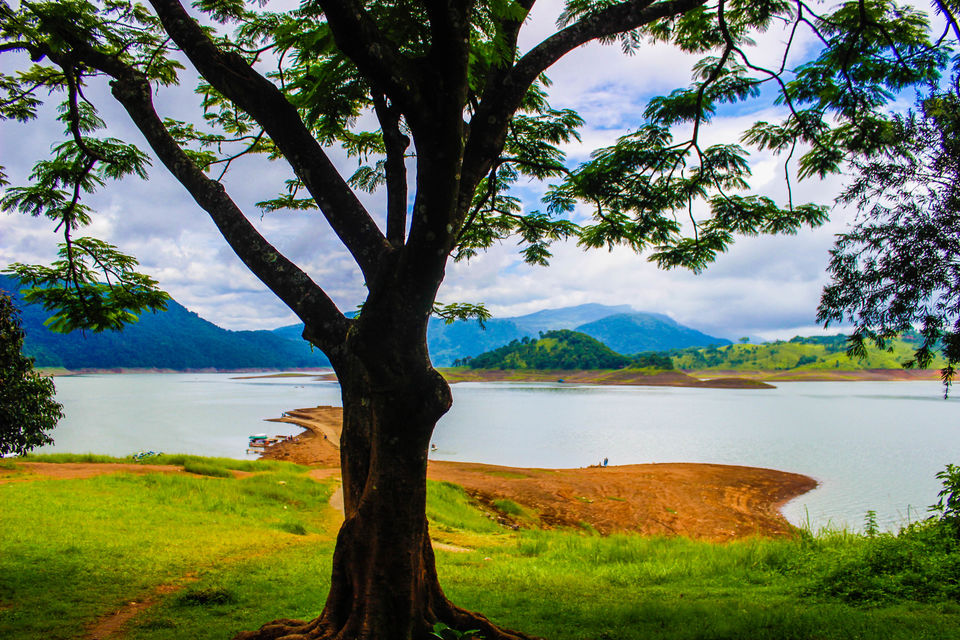Photo of Umiam Lake, Meghalaya by Lakshay Kalra