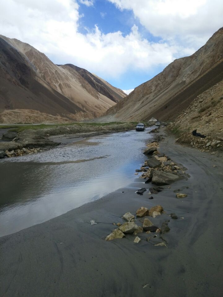 Photo of Spangmik 194201 by Jagan Nadar