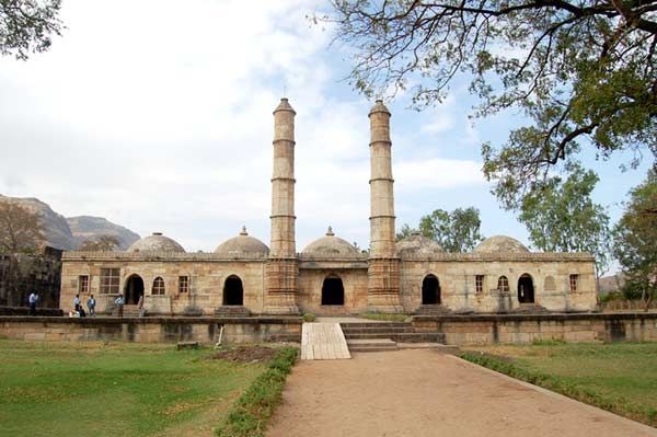 Photo of Champaner-Pavagadh Archaeological Park, Champaner, Gujarat, India by Suruchi Bhavsar