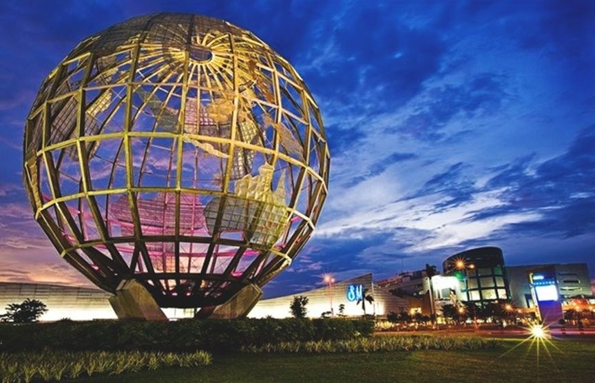 Photo of The Intoxicating and Exotic Manila 2/4 by TraveasyUK