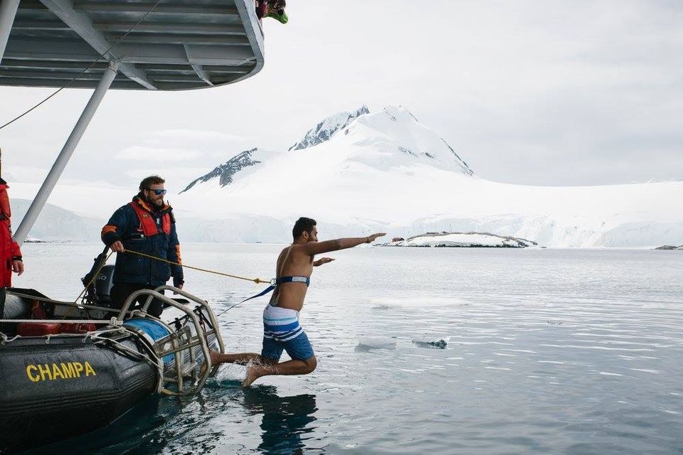 Photo of White Christmas 2016 - Antarctica Conquered !! 20/26 by Hardik Mehta