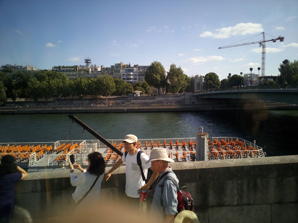Photo of Seine-Port, France by niksi rane