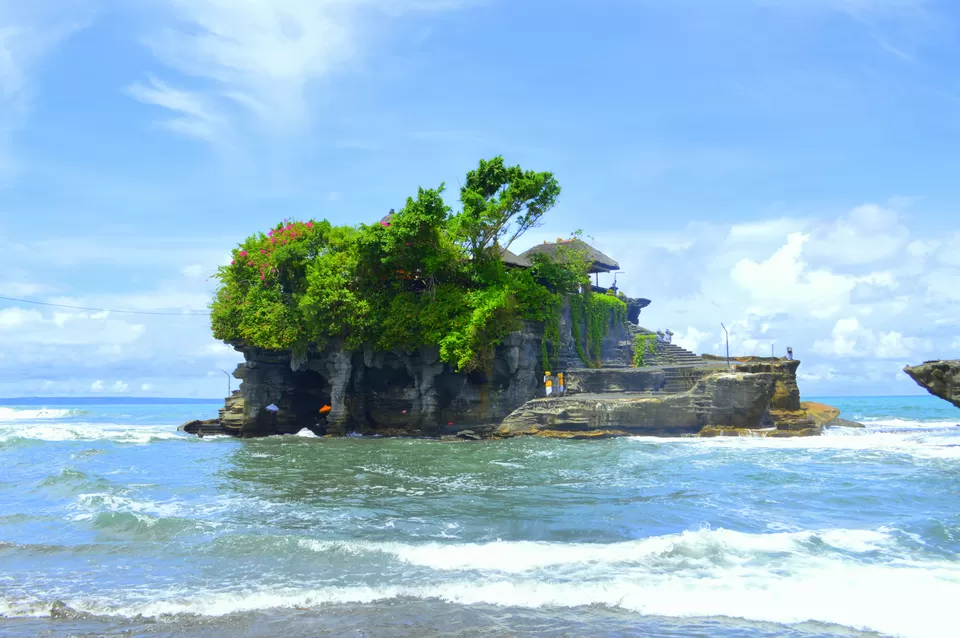 Photo of Tanah Lot Temple, Tabanan Regency, Bali, Indonesia by Supraja