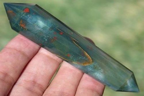 Photo of Bloodstone – A Powerful and Blood Cleanser Crystal Healing Wand 3/3 by Seven Chakra India