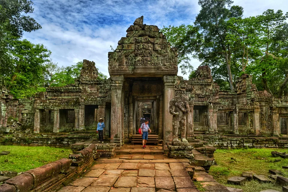 Photo of Angkor Wat, Krong Siem Reap, Cambodia by Rachita Saxena
