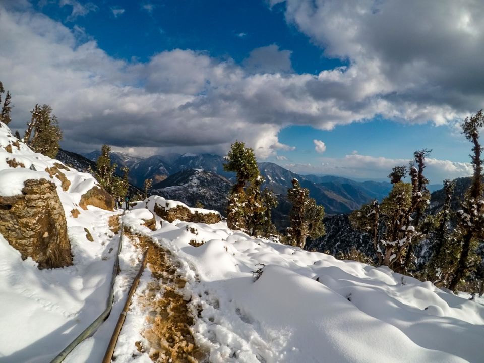 Photo of This One-Day Snow Trek from Lohajung is the Best Way to Experience Amazing Landscapes and Snowfall by Rachita Saxena
