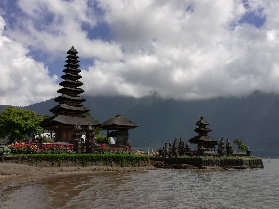 Photo of Ulun Danu Beratan Temple, Danau Beratan, Candikuning, Tabanan Regency, Bali, Indonesia by Amruta