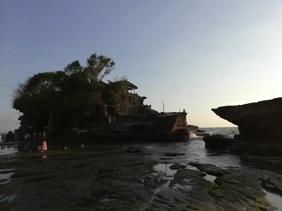 Photo of Tanah Lot Temple, Jalan Tanah Lot, Beraban, Tabanan Regency, Bali, Indonesia by Amruta