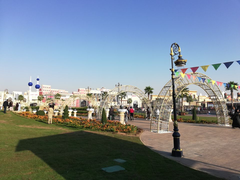 Photo of Dubai in 5 days.. by Amruta