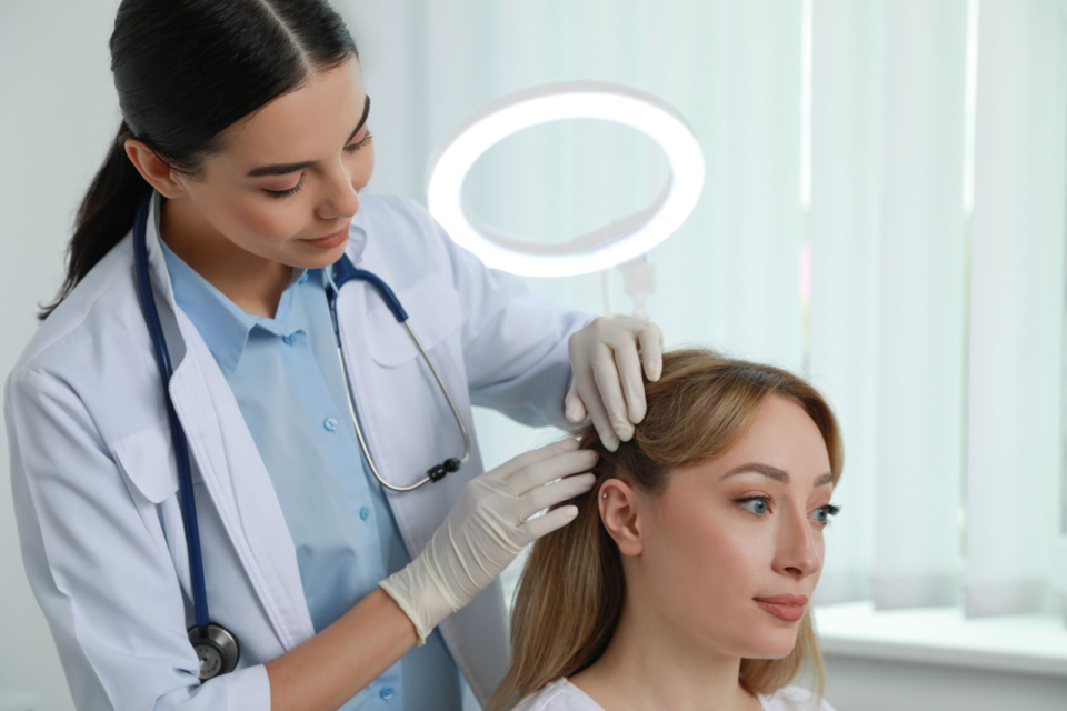 Photo of FUE vs FUT: Which Hair Transplant Technique is Right for You? by Dynamic Clinic