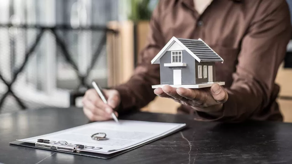 Photo of The Role and Importance of Commercial Appraisers in Real Estate Transactions by Silent Story Teller