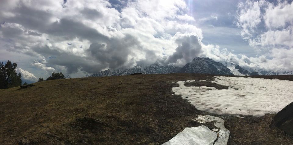 Photo of Patalsu Peak Trek : Weekend Getaway In Manali by Ajay Jassal