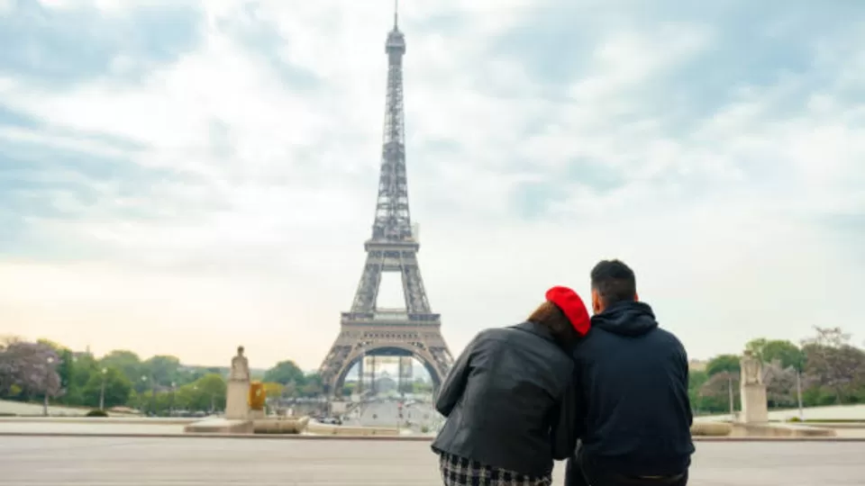 Photo of Plan Your Honeymoon in Paris: A Romantic Escape Like No Other by TravelJunkies ✔