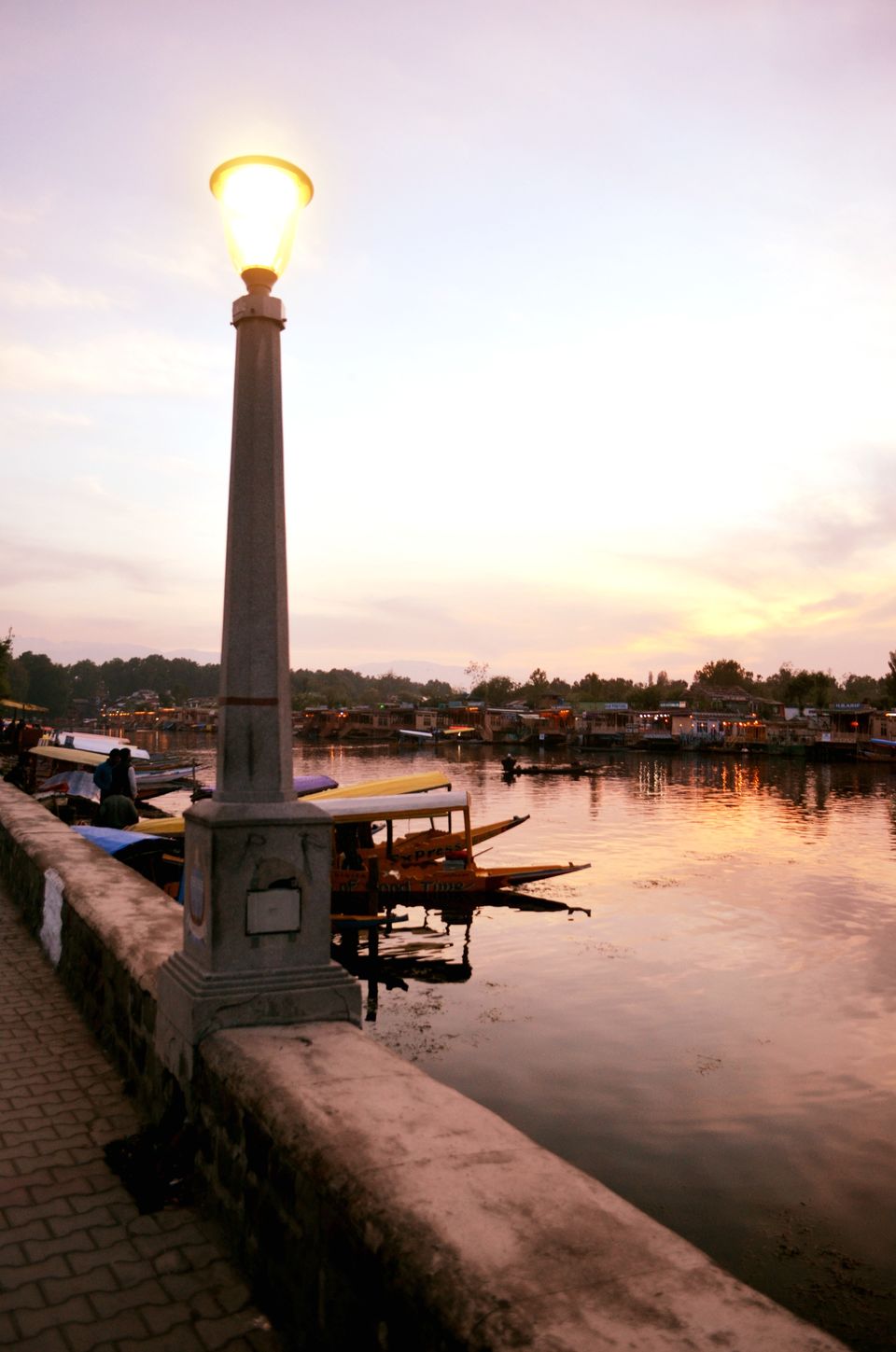 Photo of Nigeen Lake & Dal Lake, Srinagar 4/10 by Atishay Jain