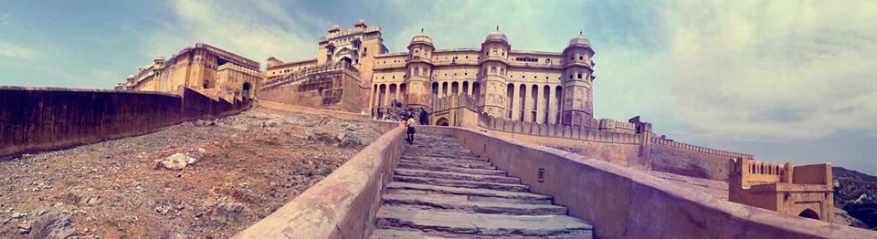 Photo of A wanderlust for the west! 1/3 by Aakriti Chauhan