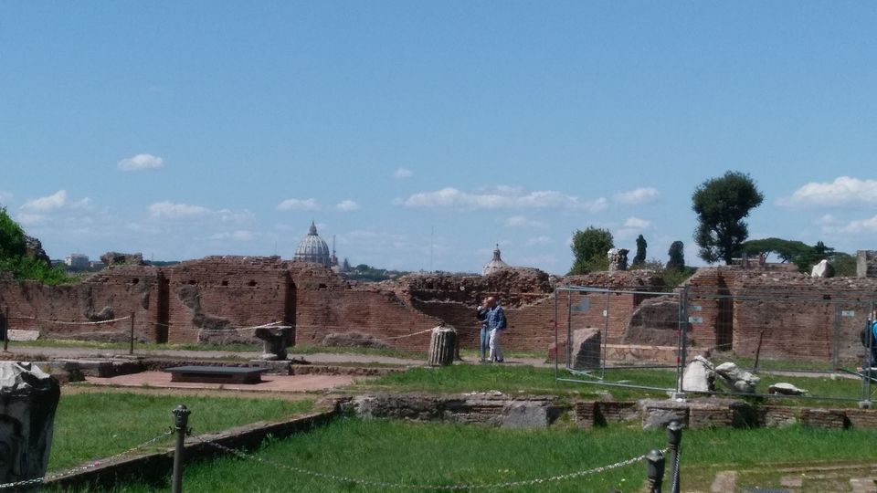 Photo of Palatine Hill, Rome, Metropolitan City of Rome, Italy by Lakshmi Shuklla