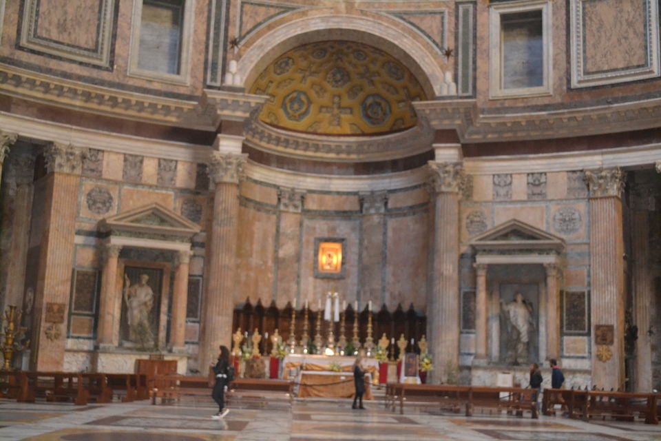 Photo of Piazza della Rotonda, Rome, Metropolitan City of Rome, Italy by Lakshmi Shuklla