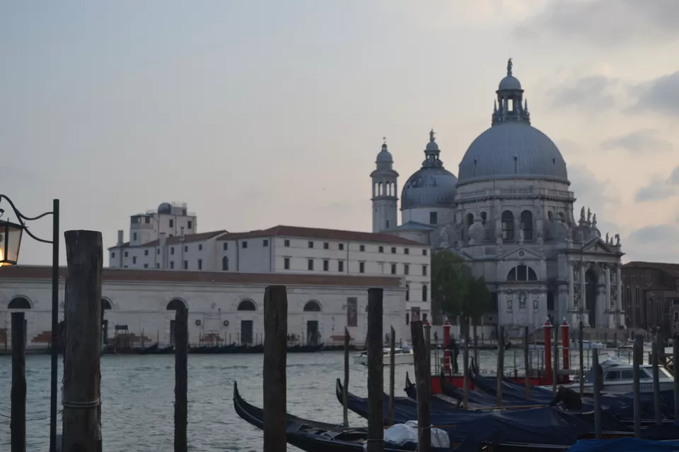 Photo of Marco Polo International Glass Art Gallery, Calle Frezzeria, Venice, Metropolitan City of Venice, Italy by Lakshmi Shuklla